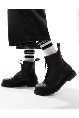 Dr. Martens 1460 8 sub boot in leather