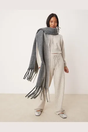 My Accessories Super soft oversized two-tone blanket scarf in