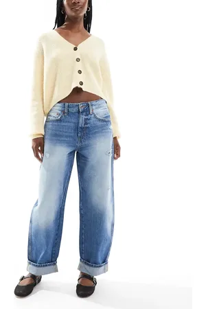 Pull&Bear Mid rise balloon leg jean in medium