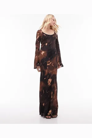 Topshop Long sleeve scoop neck maxi dress in brown print