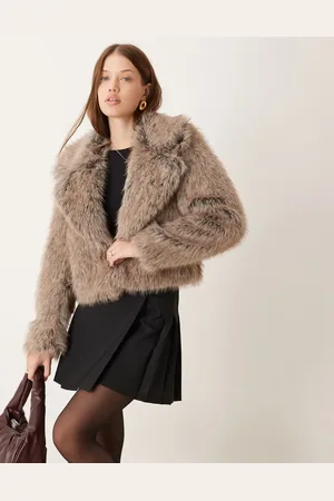 New Look Cropped faux fur jacket in