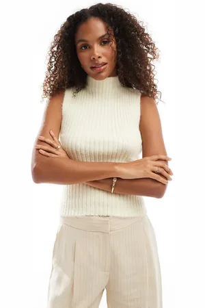 VERO MODA Sleeveless knitted top in cream