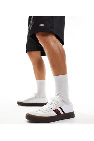 Tommy Hilfiger Cupset trainers in with gum sole