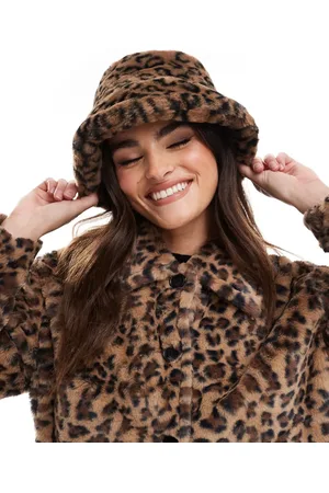 Pieces® Faux fur bucket hat in leopard print