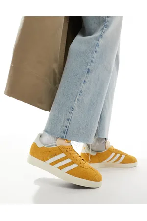 adidas Gazelle trainers in