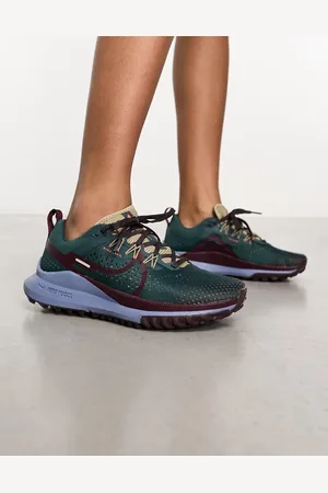 Nike ReactX Pegasus Trail 4 trainers in dark
