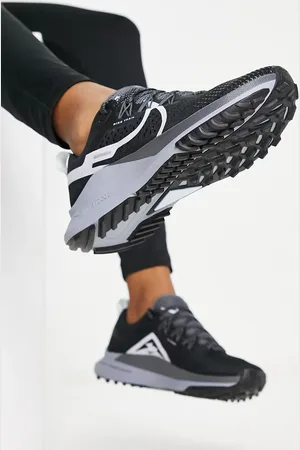 Nike ReactX Pegasus Trail 4 trainers in