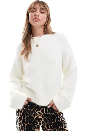 Miss Selfridge Oversized lash jumper in cream