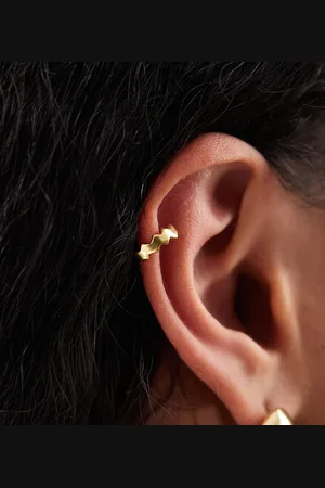 Kingsley Ryan Wave ear cuff in plated