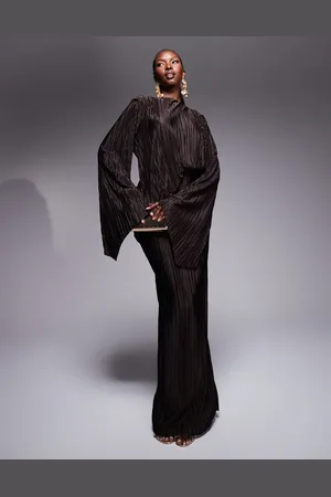 ASOS Long sleeve plisse maxi dress with cape sleeves in chocolate