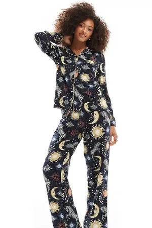 Chelsea Peers Exclusive moon and zebra print long sleeve revere and trouser pyjama set in