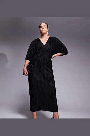 ASOS ASOS DESIGN Curve plisse v-neck midi dress with batwing sleeve in