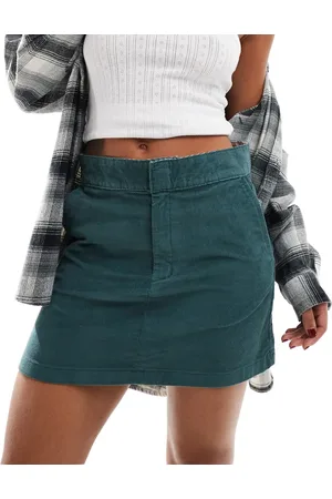 Dickies Seasonal cord skirt in dark