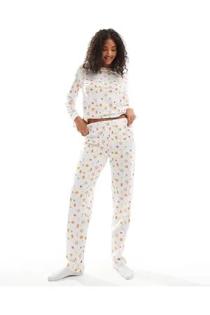 Pieces® Christmas long sleeve pyjama set in gingerbread print