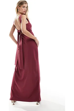 Vesper Bow back thigh spilt maxi dress in burgundy