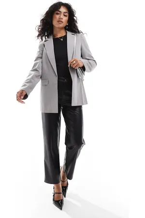 Miss Selfridge Relaxed fit essential blazer in