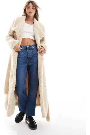 Pretty Lavish Shaggy textured teddy coat in cream