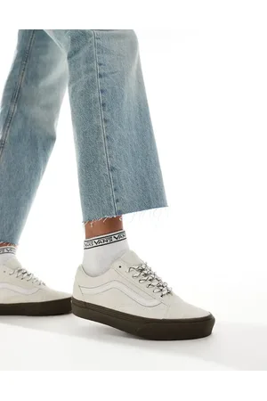 Vans Old skool hairy suede trainers in off with gum sole