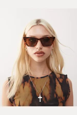 Monki Oversized cat eye sunglasses in tortoise