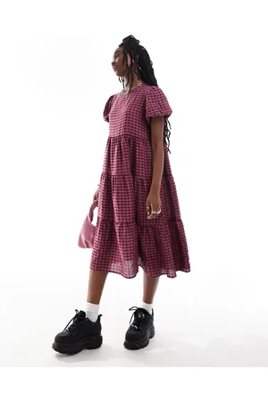 Daisy Street Midaxi short sleeve tiered smock dress in burgundy check
