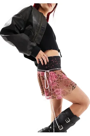 Daisy Street Low rise leopard print rose mini skirt with pink ribbon detail
