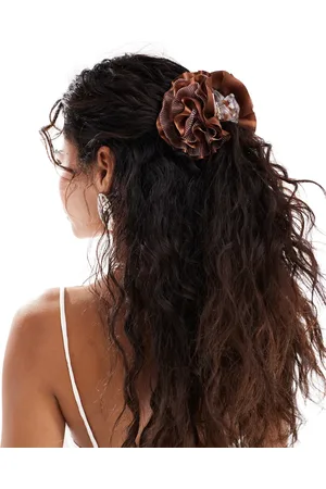 Sui Ava Adorable rose corsage hair claw clip in tortoiseshell