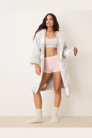New Look Borg dressing gown in heart print