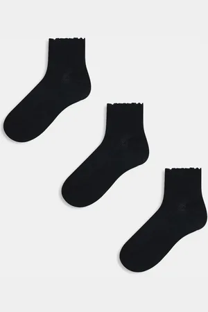 Monki 3 pack ankle socks with frill edge in