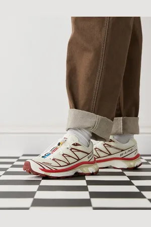 Salomon XT-6 trainers in off and burgundy