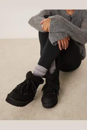 New Look Suedette snow boot in