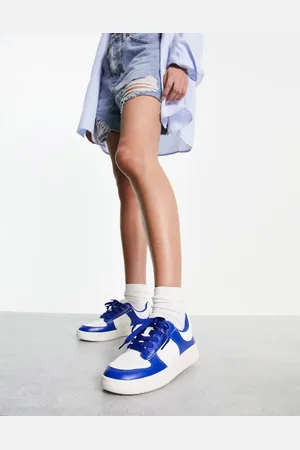 Monki Basketball trainer in bright