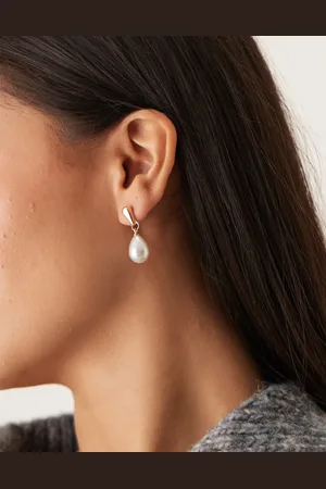 DesignB London Minimal pearl drop earrings in