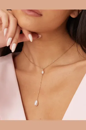 DesignB London Lariat necklace with pearl pendant in