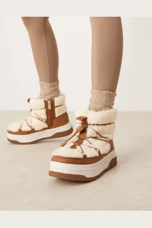 Pajar Janie Low snow boot in beige