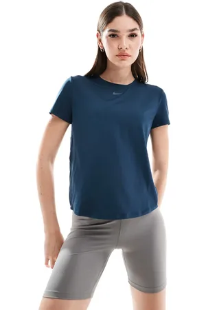 Nike Nike One Training classic t-shirt in