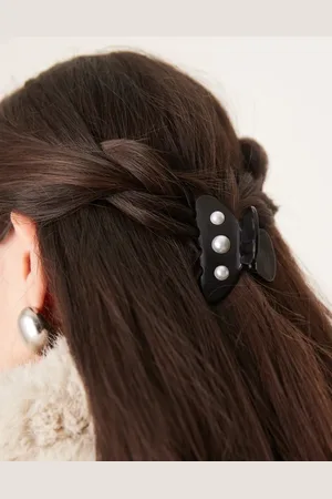 Sui Ava Ida classic pearly mini hair claw in