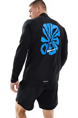 Nike Energy graphic Element 1/4 zip sweatshirt in