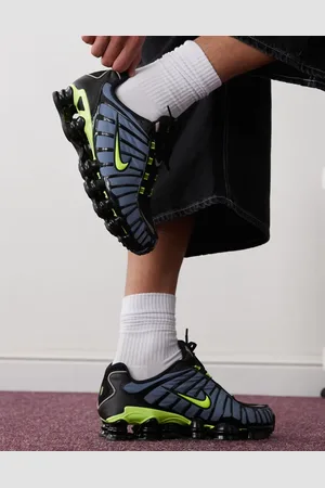 Nike Shox TL unisex trainers in , black and green