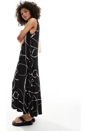 ASOS Sleeveless trapeze maxi with dress ring back detail in print