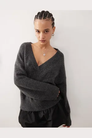 Monki Slouchy v neck oversized jumper in