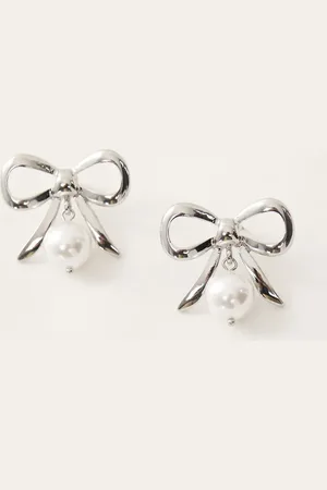 Reclaimed Bow earrings with pearls in