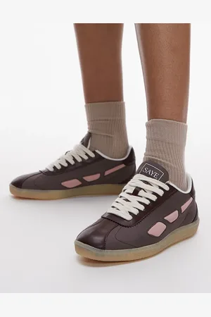 Saye Unisex M70 Dart trainer in maueve