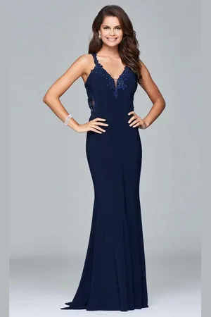 FAVIANA S7999 Long jersey v-neck dress with side applique