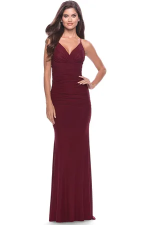 La Femme 31585 - Form-Fitting V Neck Sheath Dress
