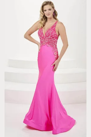 Tiffany & Co. 16091 - V-Neck Floral Lace Evening Gown