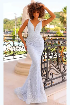 Clarisse 810821 - Beaded Plunging Prom Gown