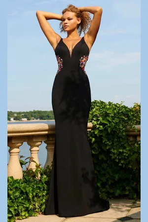 FAVIANA 11027 - Plunging Cutout Back Prom Gown