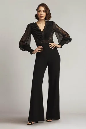 Tadashi Shoji BOS21070Y - Plunging V-Neck Pleated Jumpsuit