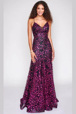 Nina Canacci 8210 - Sleeveless Lace-up Back Prom Gown