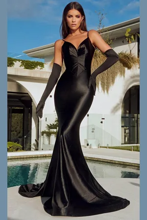Portia and Scarlett PS23432 V-Neck Backless Mermaid Evening Gown